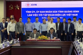 Ký kết biên bản làm việc giữa tỉnh Quảng Bình và Tập đoàn Điện lực Việt Nam (EVN)