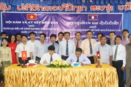 Đẩy mạnh hợp tác phát triển công nghiệp, thương mại Quảng Bình-Khăm Muộn